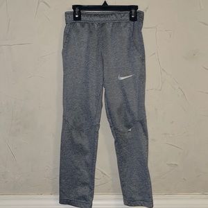 Gray Nike sweats boys size s